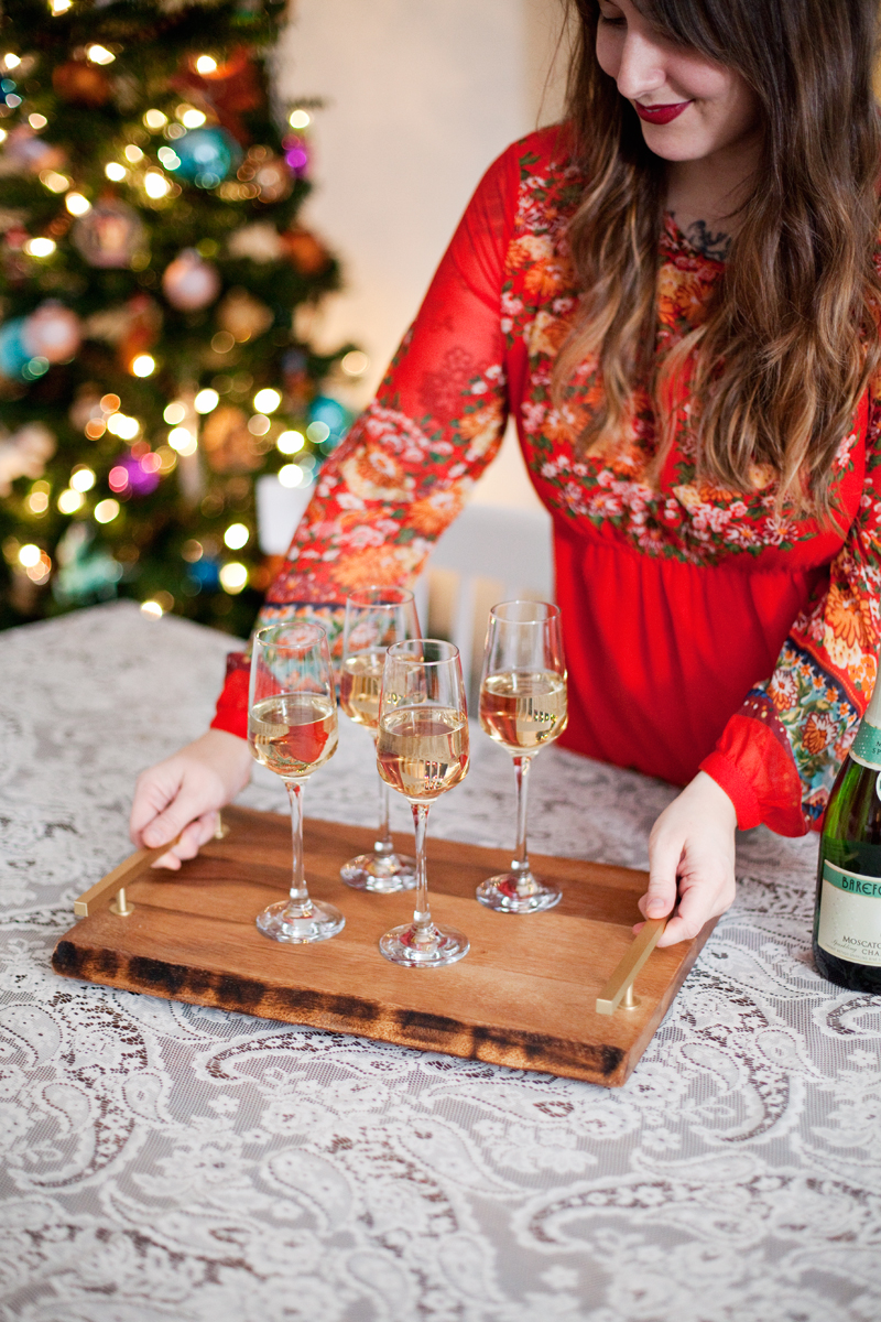 Making your own serving tray couldn't be easier!